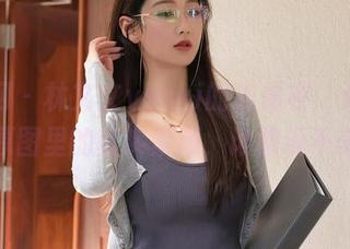 秀人网 - 林文文yooki的连体衣：无圣光，原图里的真实素颜，谁敢说不美？