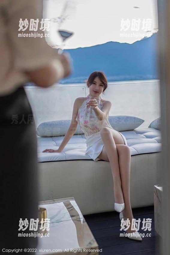 秀人网 - 这些私拍原图才算是女孩的真实写照，王伊纯也一样。-妙时境