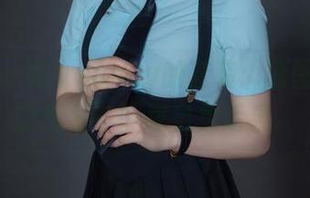 秀人网 - 龙女sunny的套装：原图超乎你的想象？下载自负后果。