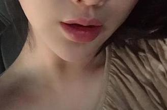 微密圈 - 童小芯的制服写真，高清细节可以放大到烦人