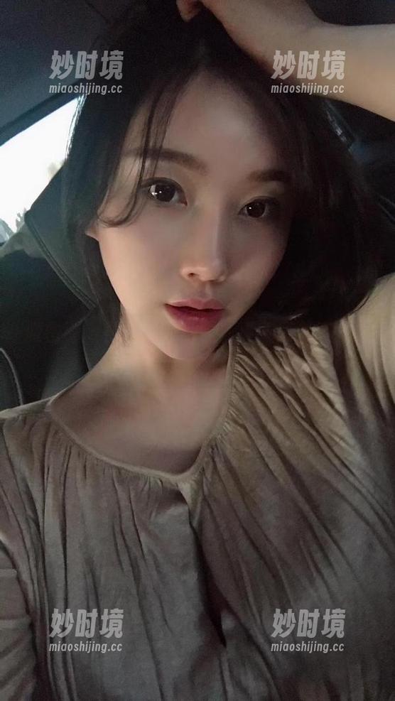 微密圈 - 童小芯的制服写真，高清细节可以放大到烦人-妙时境
