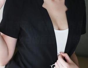 美媛馆 - 糯美子：看我白色作品，免费取用！这么白的画面，得学学…