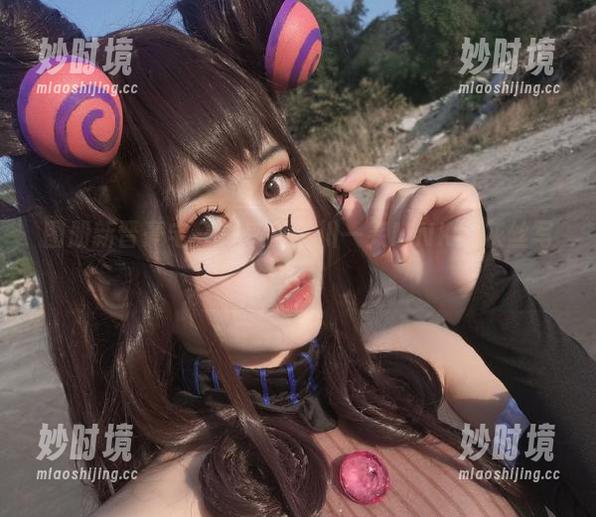 图册新晋豪宅——来自芊川一笑MNK的灰丝写真！-妙时境