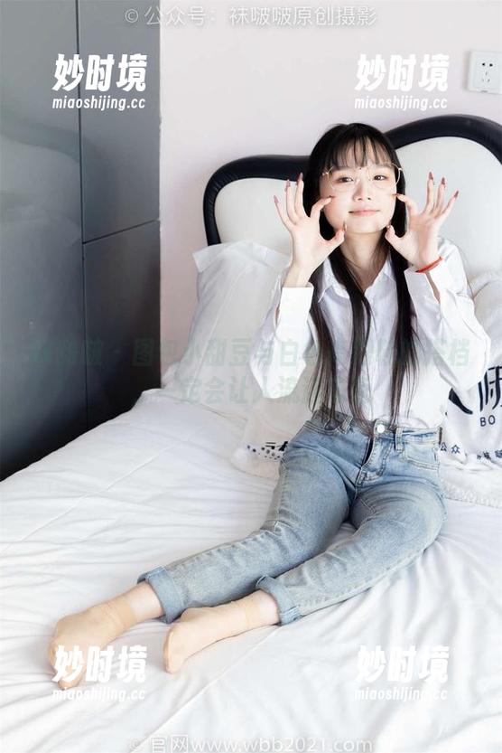袜啵啵 - 图包小甜豆与白色高跟鞋的搭档，一定会让人流连忘返-妙时境