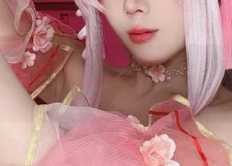 从原图到图片，阿九从不咕咕(九言)的JK自然流露出些许俏皮。